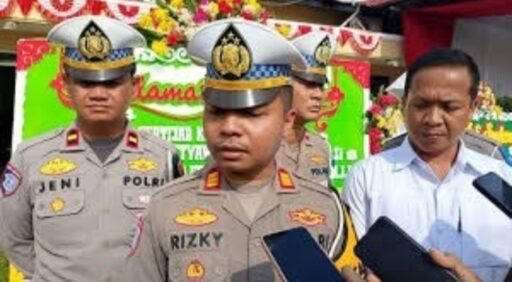Jelang Natal dan Tahun Baru, Polres Indramayu Tertibkan U-Turen di Pantura Ini Alasannya Jelang Natal dan Tahun Baru, Polres Indramayu Tertibkan U-Turen di Pantura Ini Alasannya