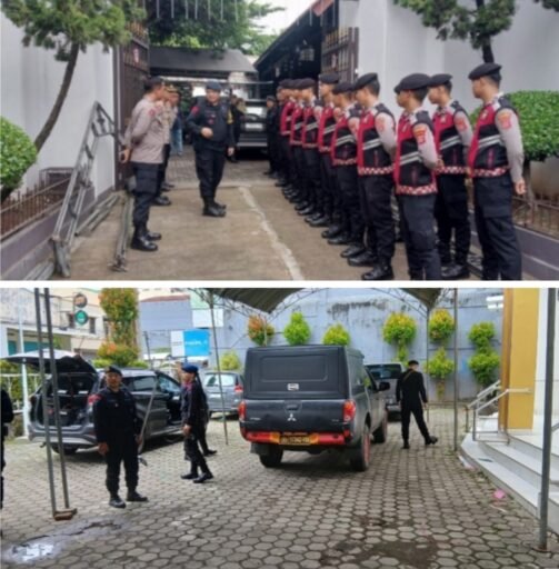 Pastikan Ibadah Natal Aman, Unit Jibom Gegana Brimob Sterilisasi Gereja di Indramayu Pastikan Ibadah Natal Aman, Unit Jibom Gegana Brimob Sterilisasi Gereja di Indramayu