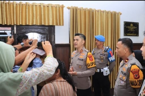 2025/12/31Kapolres Indramayu Imbau Warga Rayakan Tahun Baru 2026 Dengan Doa, Larang Kembang Api dan Petasan 2025/12/31Kapolres Indramayu Imbau Warga Rayakan Tahun Baru 2026 Dengan Doa, Larang Kembang Api dan Petasan