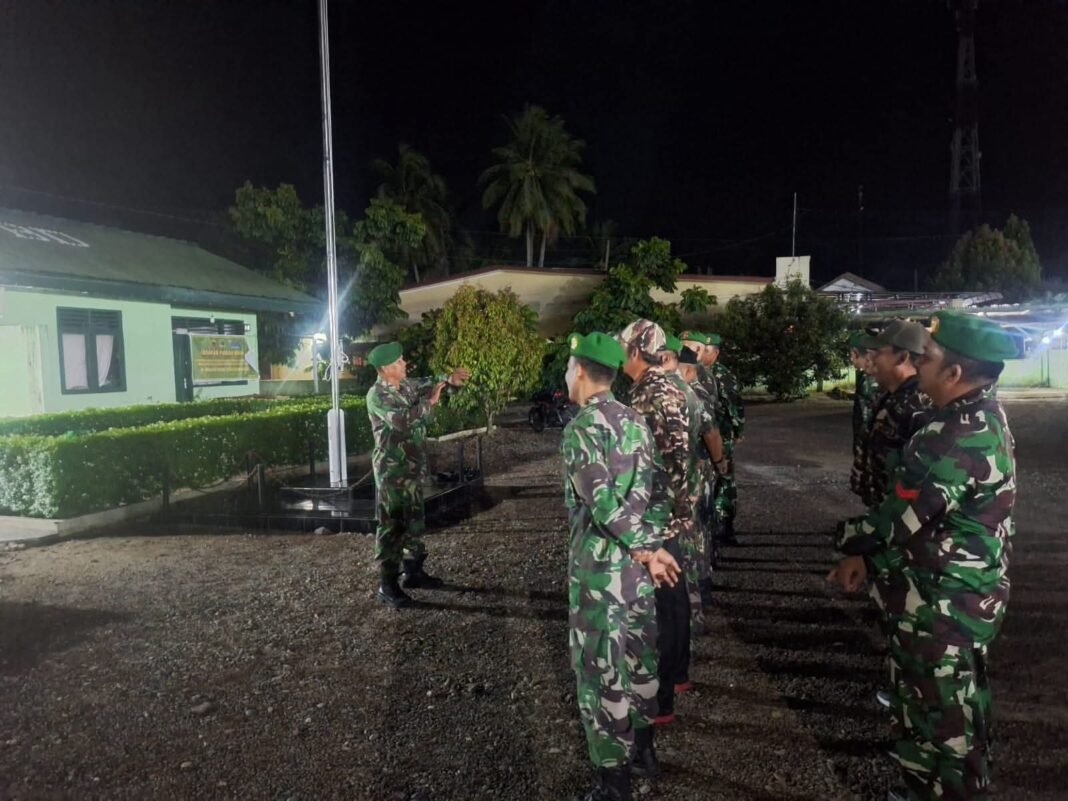 Patroli Gabungan TNI-FKPPI Jaga Kamtibmas di Kecamatan Aek Natas Patroli Gabungan TNI-FKPPI Jaga Kamtibmas di Kecamatan Aek Natas
