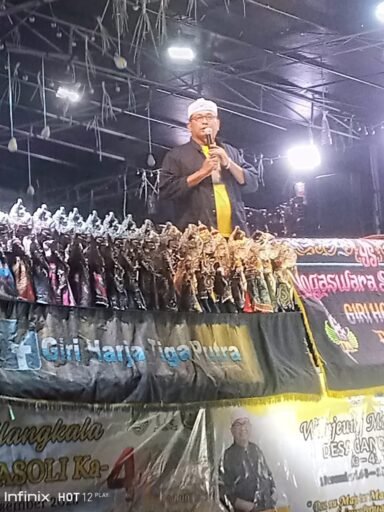 Wayang golek Giri Harja III Putra Meriahkan Puncak Acara Milangkala Desa Gandasoli ke -41 Tahun 2025 Wayang golek Giri Harja III Putra Meriahkan Puncak Acara Milangkala Desa Gandasoli ke -41 Tahun 2025