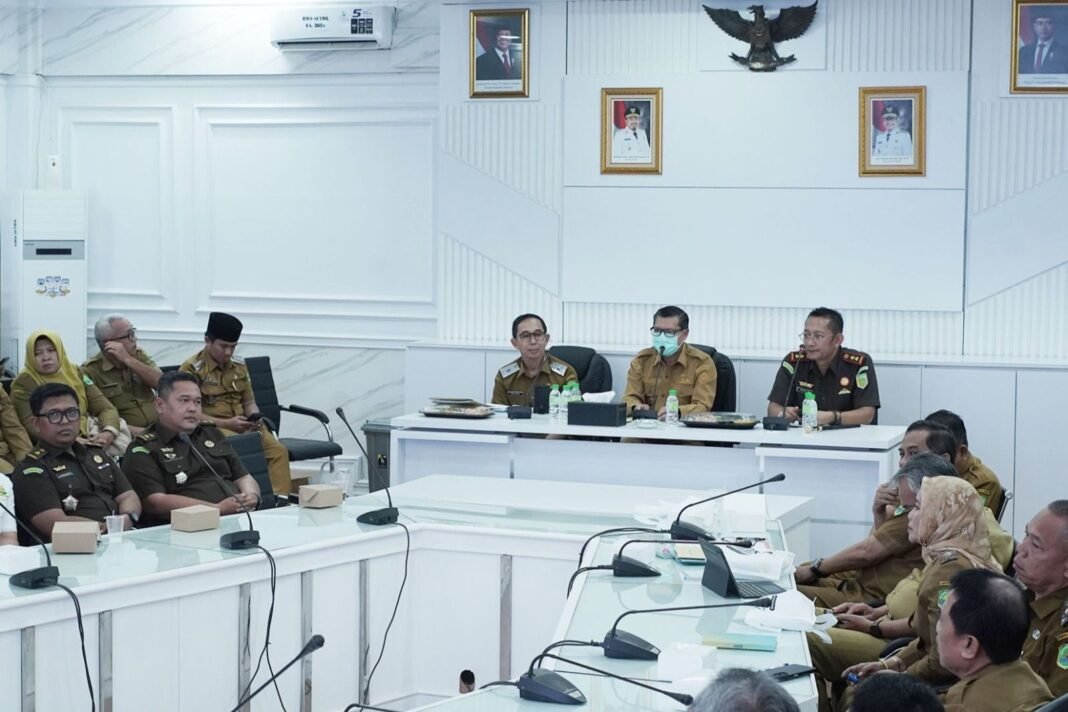 Wabup Subang Di Dampingi Sekda Menghadiri Sosialisasi Hari Anti Korupsi Sedunia Tahun 2025 Wabup Subang Di Dampingi Sekda Menghadiri Sosialisasi Hari Anti Korupsi Sedunia Tahun 2025