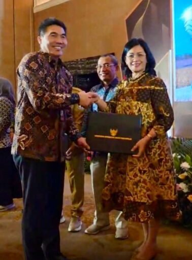 “Minahasa Konsolidasikan Dominasi: TPID Award 2025 Jadi Bukti Kepemimpinan yang Efektif dan Terukur” “Minahasa Konsolidasikan Dominasi: TPID Award 2025 Jadi Bukti Kepemimpinan yang Efektif dan Terukur”
