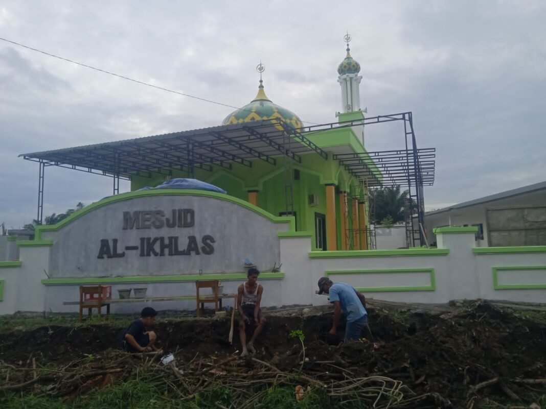 Masjid Al Ikhlas Kini Berada Di Lokasi Yang Lebih Layak Masjid Al Ikhlas Kini Berada Di Lokasi Yang Lebih Layak