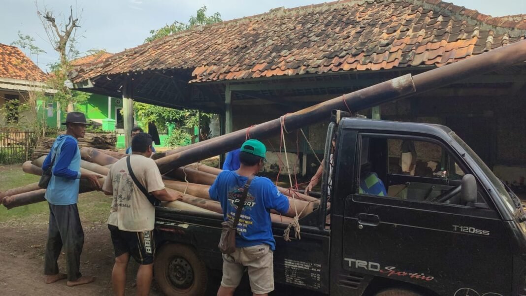 Talang Air Terputus Mengancam 95 Hektar Sawah Di Dua Desa Terancam Gagal Panen Talang Air Terputus Mengancam 95 Hektar Sawah Di Dua Desa Terancam Gagal Panen