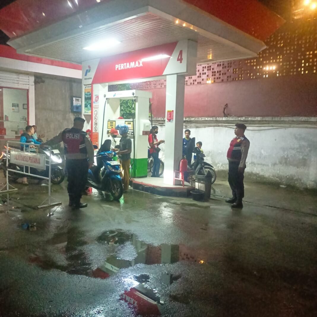 SAT SAMAPTA POLRES LANGKAT LAKSANAKAN PATROLI PRESISI BLUE LIGHT, CIPTAKAN SITUASI AMAN DAN KONDUSIF SAT SAMAPTA POLRES LANGKAT LAKSANAKAN PATROLI PRESISI BLUE LIGHT, CIPTAKAN SITUASI AMAN DAN KONDUSIF