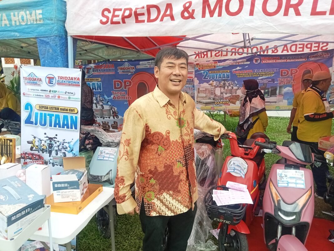Trijaya Hadir di HUT PGRI ke -80 dan HGN Berikan Promo spesial untuk Para Guru Trijaya Hadir di HUT PGRI ke -80 dan HGN Berikan Promo spesial untuk Para Guru