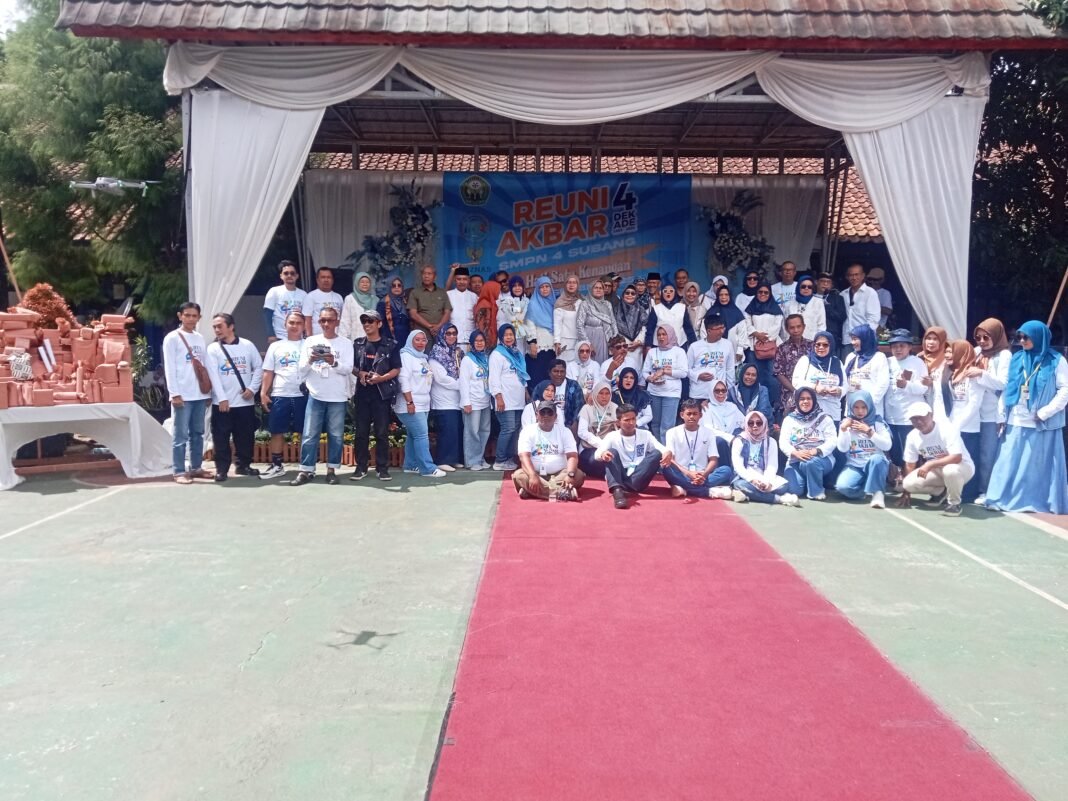 Reuni Akbar 4Dekade Alumni SMPN 4Subang Dengan Tema Satu Hati Satu kenangan Sukses Digelar Reuni Akbar 4Dekade Alumni SMPN 4Subang Dengan Tema Satu Hati Satu kenangan Sukses Digelar