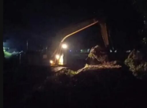 Tanggul Cimanuk Jebol, Dinas PUPR Kabupaten Indramayu Gercep Turunkan Alat Berat Tanggul Cimanuk Jebol, Dinas PUPR Kabupaten Indramayu Gercep Turunkan Alat Berat