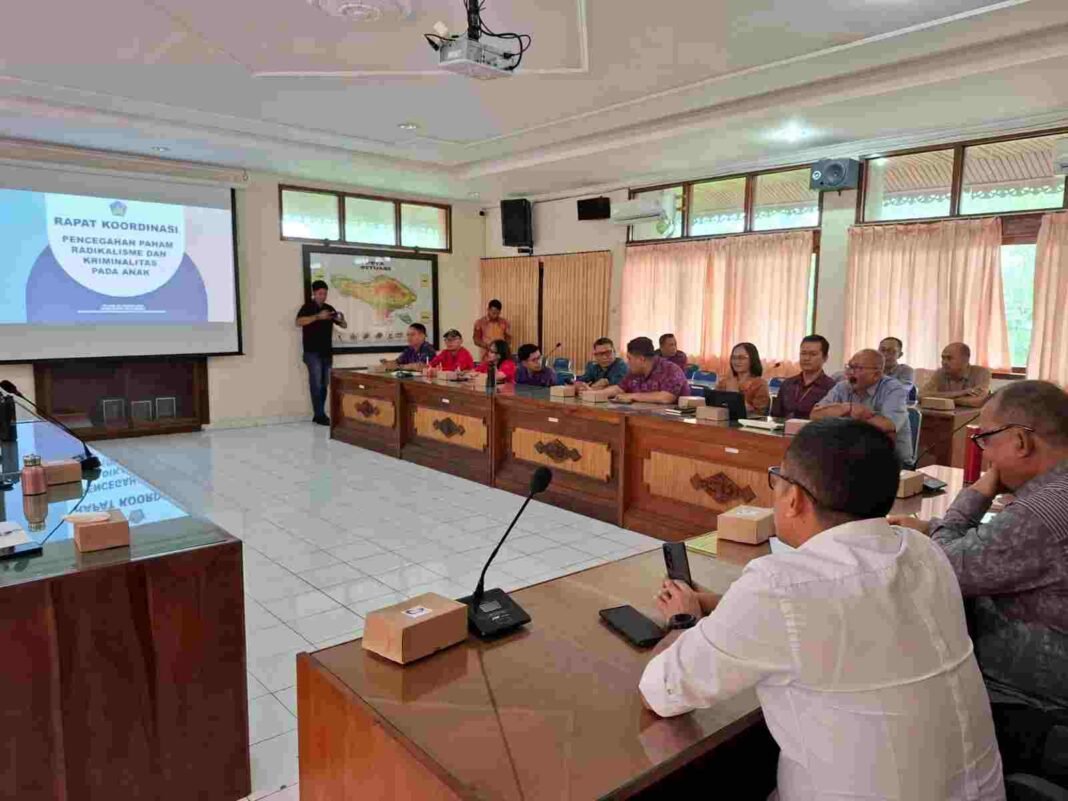 Kaban Kesbangpol Bali Pimpin Rakor Pencegahan Paham Radikalisme Dan Kriminalitas Pada Anak Kaban Kesbangpol Bali Pimpin Rakor Pencegahan Paham Radikalisme Dan Kriminalitas Pada Anak
