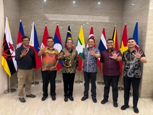 Bupati Karo Audiensi dengan Menteri Perdagangan RI Bupati Karo Audiensi dengan Menteri Perdagangan RI