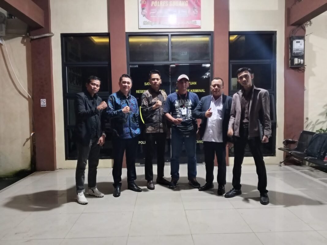 Tjokro Low Firm :Wartawan Harun Pengambilan Dokumentasi Pejabat publik Murni Verifikasi Fakta Tjokro Low Firm :Wartawan Harun Pengambilan Dokumentasi Pejabat publik Murni Verifikasi Fakta