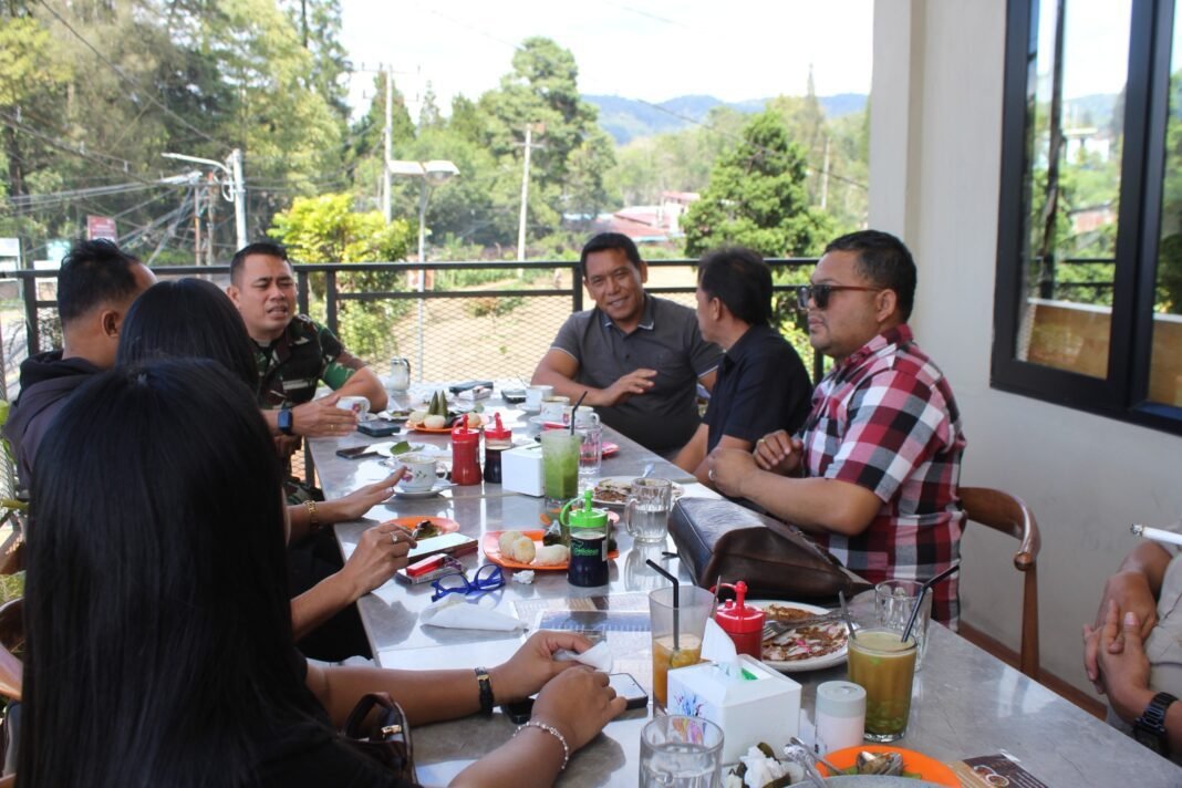 Ajak Insan Pers Mendukung Program Koperasi Merah Putih ! Dandim 0205/TK Optimis Lebih Dimaknai Masyarakat Ajak Insan Pers Mendukung Program Koperasi Merah Putih ! Dandim 0205/TK Optimis Lebih Dimaknai Masyarakat