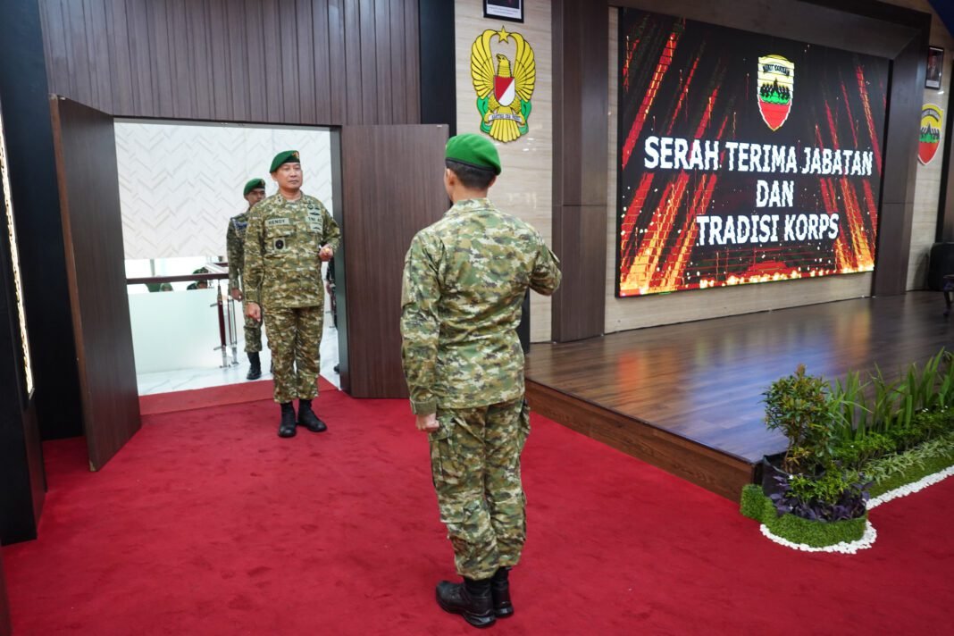 Pangdam I/BB Pimpin Sertijab, Penyerahan Jabatan, dan Tradisi Korps Pejabat Kodam I/BB Pangdam I/BB Pimpin Sertijab, Penyerahan Jabatan, dan Tradisi Korps Pejabat Kodam I/BB