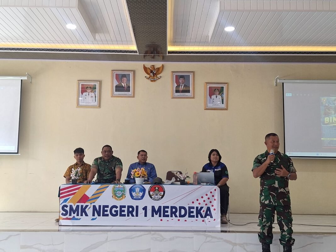 Danramil 03/BT Dan Danramil 04/SE Sosialisasikan Rekrutmen TNI AD di SMKN Merdeka Danramil 03/BT Dan Danramil 04/SE Sosialisasikan Rekrutmen TNI AD di SMKN Merdeka