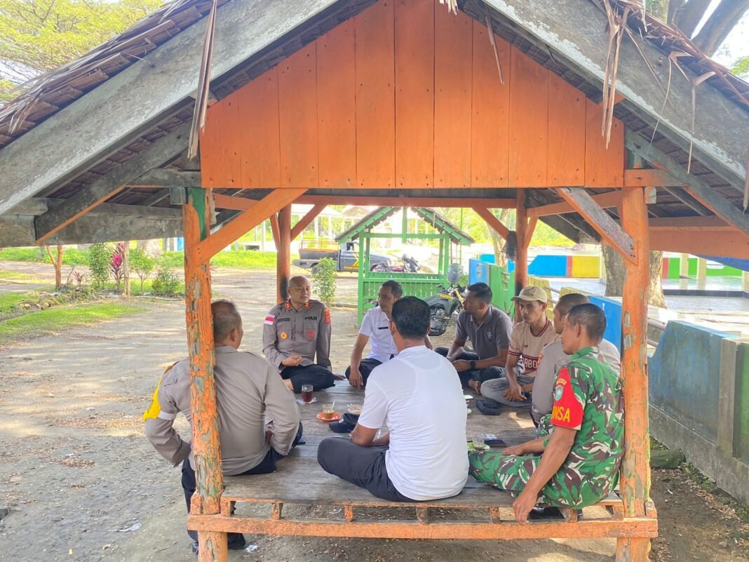 Kapolres Sabang Saweu Keude Kupi : Pererat silaturahmi dengan Masyarakat | Kompas.SBS.-News Kapolres Sabang Saweu Keude Kupi : Pererat silaturahmi dengan Masyarakat | Kompas.SBS.-News