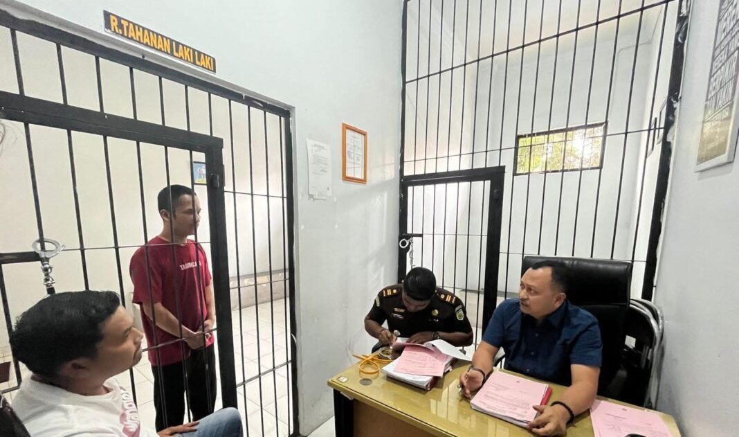 Kejari Karo Terima Pelimpahan Tahap II Kasus Pembunuhan di Ndokum Siroga Kecamatan Simpang Empat Kejari Karo Terima Pelimpahan Tahap II Kasus Pembunuhan di Ndokum Siroga Kecamatan Simpang Empat