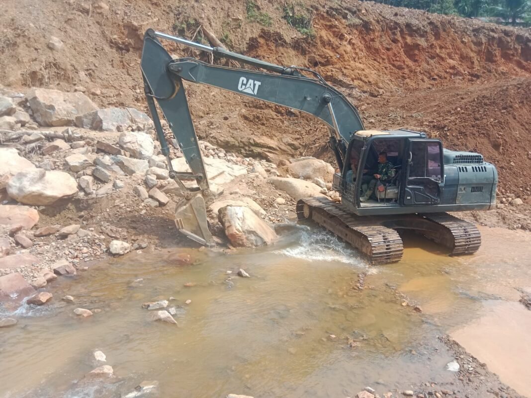Satgas Gulbencal Kodam I/BB Mulai Pembangunan Jembatan Aramco di Desa Bair Satgas Gulbencal Kodam I/BB Mulai Pembangunan Jembatan Aramco di Desa Bair