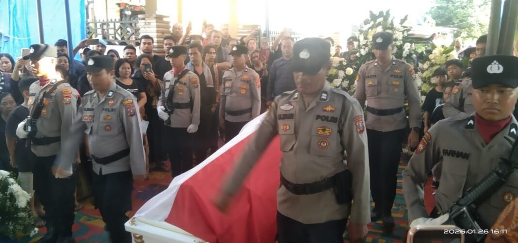 Upacara Persemayaman dan Pemakaman Almarhum AIPTU Andreas Peberta Sembiring Upacara Persemayaman dan Pemakaman Almarhum AIPTU Andreas Peberta Sembiring