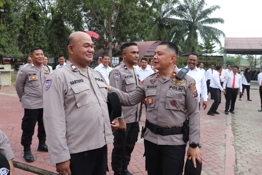 Wakapolres Langkat Sampaikan Atensi Kapolres Saat Apel Jam Pimpinan Wakapolres Langkat Sampaikan Atensi Kapolres Saat Apel Jam Pimpinan