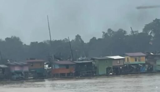 Di Masuka Kabupaten Sintang : PETI Mulai Bergerak Lagi. Tauke Buncit Siapkan Sesajen Di Masuka Kabupaten Sintang : PETI Mulai Bergerak Lagi. Tauke Buncit Siapkan Sesajen