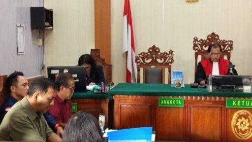 Hasil Kesimpulan Praperadilan Made Daging, Pasal 421 KUHP Lama Tidak Bisa Dijadikan Dasar Hukum Hasil Kesimpulan Praperadilan Made Daging, Pasal 421 KUHP Lama Tidak Bisa Dijadikan Dasar Hukum