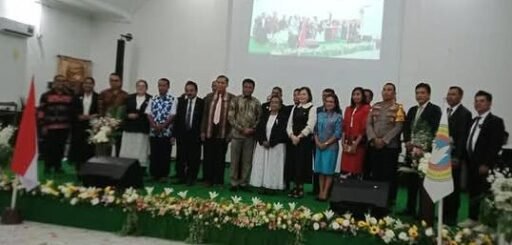 Bupati Dorong Sinergi Gereja dan Pemerintah untuk Pengentasan Kemiskinan di Rote Ndao Bupati Dorong Sinergi Gereja dan Pemerintah untuk Pengentasan Kemiskinan di Rote Ndao