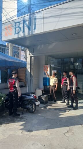 Polres Langkat Intensifkan Patroli Blue Light, Antisipasi Geng Motor dan Kejahatan Jalanan Polres Langkat Intensifkan Patroli Blue Light, Antisipasi Geng Motor dan Kejahatan Jalanan