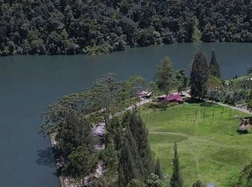 Klarifikasi Pemkab Karo Terkait Danau Lau Kawar Melalui Sekdakab Karo Gelora Kurnia Putra Ginting Klarifikasi Pemkab Karo Terkait Danau Lau Kawar Melalui Sekdakab Karo Gelora Kurnia Putra Ginting