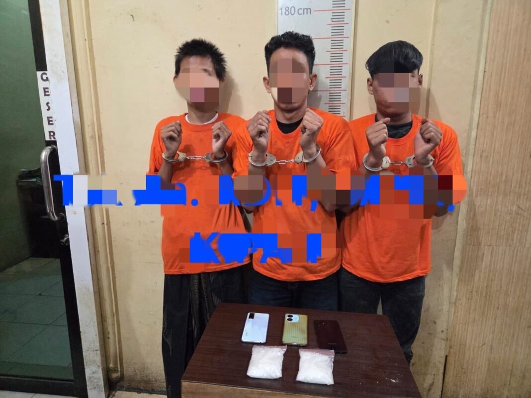 Satresnarkoba Polres Langkat Amankan Tiga Diduga Pelaku, Sita 190,50 Gram Sabu Satresnarkoba Polres Langkat Amankan Tiga Diduga Pelaku, Sita 190,50 Gram Sabu