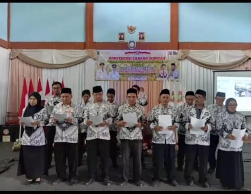 Hj Teti Haryati Terpilih Menjadi Ketua PGRI Cabang Cikaum Periode 2025-2030 Hj Teti Haryati Terpilih Menjadi Ketua PGRI Cabang Cikaum Periode 2025-2030
