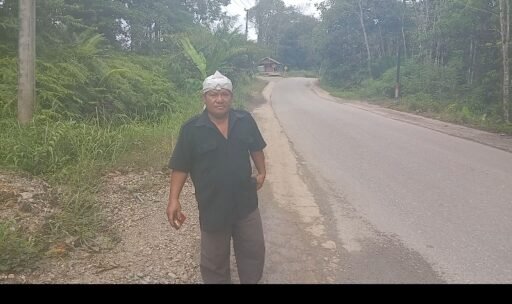 Desa Sikui Menjerit Hentikan Huling Batu Bara di jalan Umum ng Desa Sikui Menjerit Hentikan Huling Batu Bara di jalan Umum ng