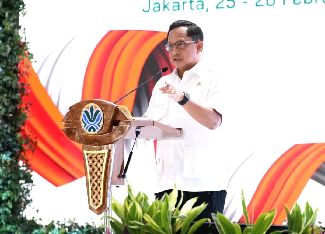 Mendagri Dorong Integrasi Hulu–Hilir, Pengelolaan Sampah Tak Bisa Parsial Mendagri Dorong Integrasi Hulu–Hilir, Pengelolaan Sampah Tak Bisa Parsial