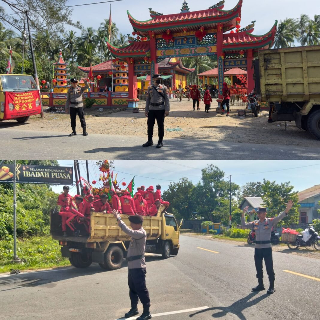 Polsek Sungai Raya Kepulauan Amankan Tradisi Cuci Jalan Jelang Puncak Cap Go Meh 2026 Polsek Sungai Raya Kepulauan Amankan Tradisi Cuci Jalan Jelang Puncak Cap Go Meh 2026
