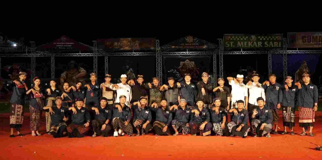 Sempat Diguyur Hujan, Mambal Culture Festival 2026 Sukses Tampilkan 9 Kreativitas Seka Truna Sempat Diguyur Hujan, Mambal Culture Festival 2026 Sukses Tampilkan 9 Kreativitas Seka Truna