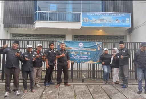 Tebar kebaikan di bulan suci Paguyupan RT/RW Kota Surabaya kompak bagikan takjil dibubutan Surabaya Tebar kebaikan di bulan suci Paguyupan RT/RW Kota Surabaya kompak bagikan takjil dibubutan Surabaya