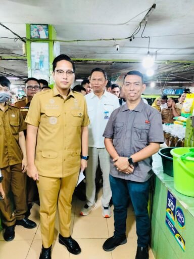 Jamin Stabilitas Harga Jelang Idulfitri, Wali Kota Medan Apresiasi Kepatuhan HET Pedagang Pasar Petisah Jamin Stabilitas Harga Jelang Idulfitri, Wali Kota Medan Apresiasi Kepatuhan HET Pedagang Pasar Petisah