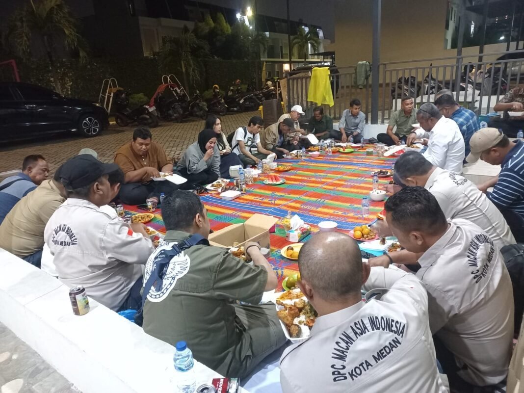 “Macan Asia Medan Pasang Badan! Kawal Visi-Misi Presiden Prabowo Sampai ke Akar Rumput” “Macan Asia Medan Pasang Badan! Kawal Visi-Misi Presiden Prabowo Sampai ke Akar Rumput”