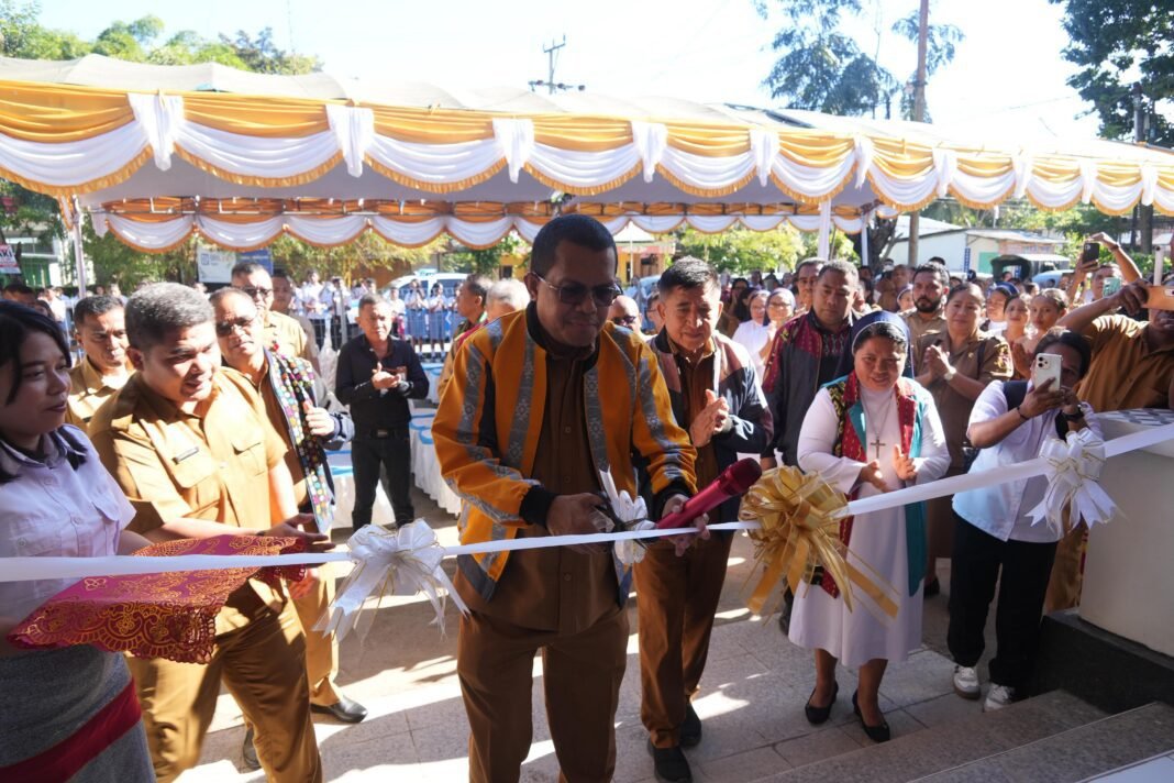Dapur Flobamorata Resmi Beroperasi, ASN Diminta Jadi Penggerak Ekonomi Lokal Dapur Flobamorata Resmi Beroperasi, ASN Diminta Jadi Penggerak Ekonomi Lokal