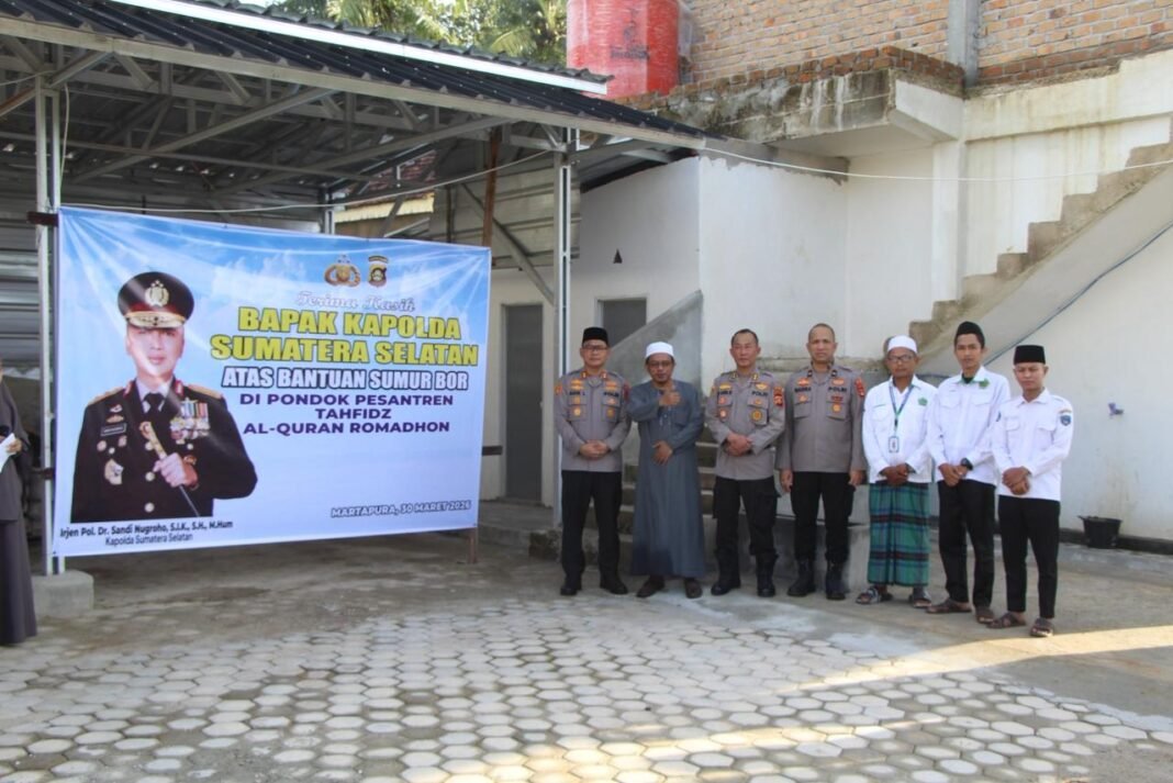 Polda Sumsel Wujudkan Kepedulian Sosial dengan Bantuan Sumur Bor dan Rumah Al-Qur’an Polda Sumsel Wujudkan Kepedulian Sosial dengan Bantuan Sumur Bor dan Rumah Al-Qur’an