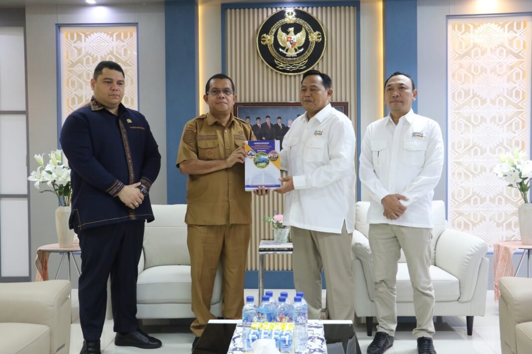 Pemprov NTT Tunjukkan Komitmen Transparansi Lewat Penyerahan LKPD 2025 Pemprov NTT Tunjukkan Komitmen Transparansi Lewat Penyerahan LKPD 2025