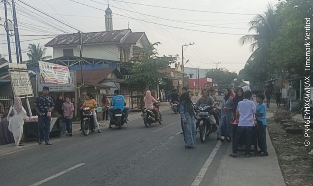 Guru & Siswa SMP Negeri 5 Kota Tebing Tinggi Berbagi Takjil Buka Puasa Ramadhan Guru & Siswa SMP Negeri 5 Kota Tebing Tinggi Berbagi Takjil Buka Puasa Ramadhan