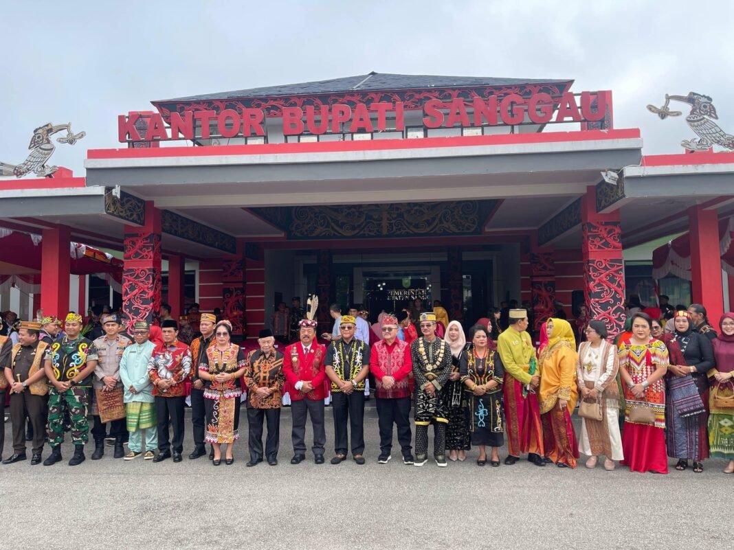 Dandim 1204/Sanggau Hadiri HUT Kabupaten Sanggau Ke-410 Dandim 1204/Sanggau Hadiri HUT Kabupaten Sanggau Ke-410