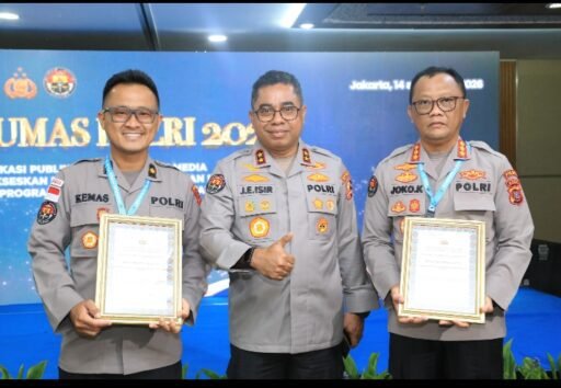 *Bidhumas Polda Aceh Raih Dua Penghargaan dalam Rakernis Humas Polri 2026* || Kompas.sbs.-News. *Bidhumas Polda Aceh Raih Dua Penghargaan dalam Rakernis Humas Polri 2026* || Kompas.sbs.-News.