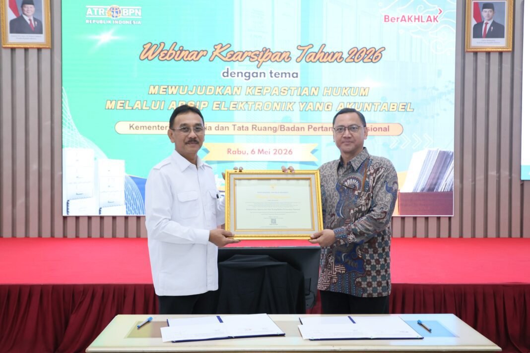 Kementerian ATR/BPN Raih Penghargaan dari ANRI atas Penyelamatan dan Pelestarian Arsip Kementerian ATR/BPN Raih Penghargaan dari ANRI atas Penyelamatan dan Pelestarian Arsip