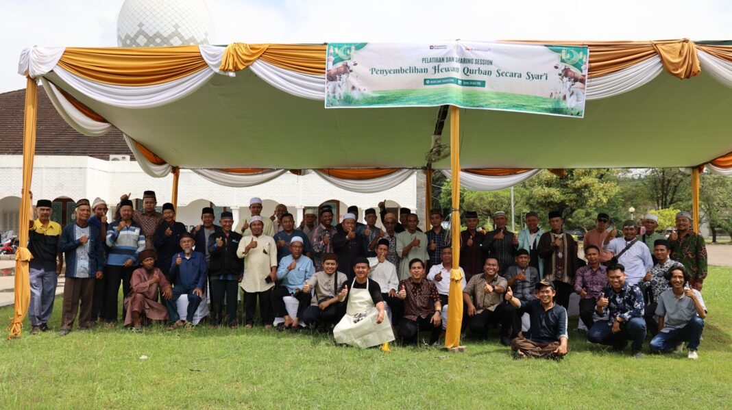 Perkuat Pemahaman Syariat, PTBA Gelar Pelatihan Penyembelihan Hewan Kurban Perkuat Pemahaman Syariat, PTBA Gelar Pelatihan Penyembelihan Hewan Kurban