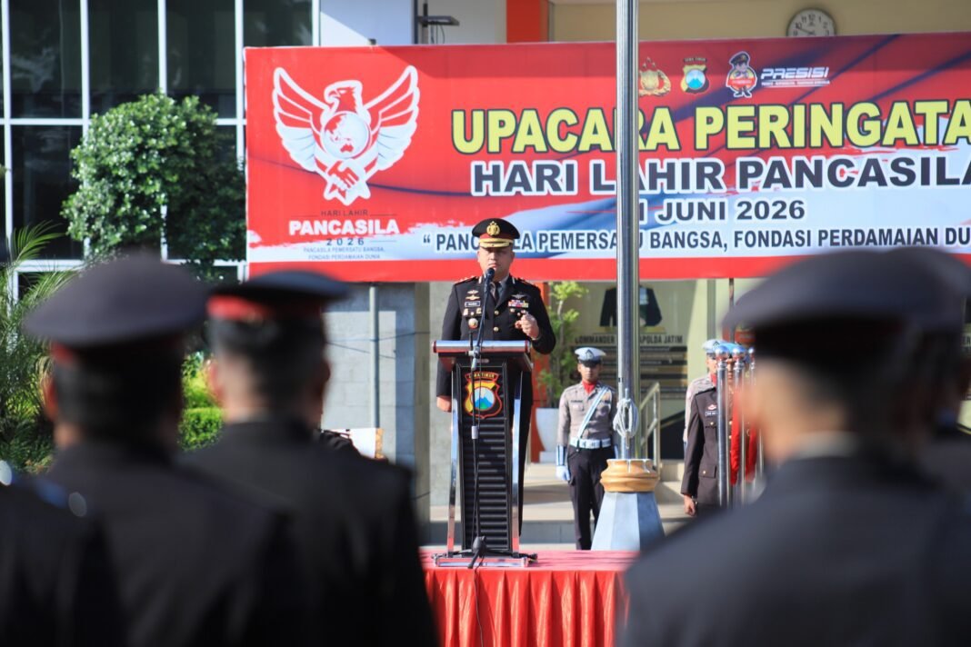 Kapolres Gresik Pimpin Upacara Hari Pancasila 2026, Ajak Personel Bumikan Nilai-Nilai Pancasila Kapolres Gresik Pimpin Upacara Hari Pancasila 2026, Ajak Personel Bumikan Nilai-Nilai Pancasila