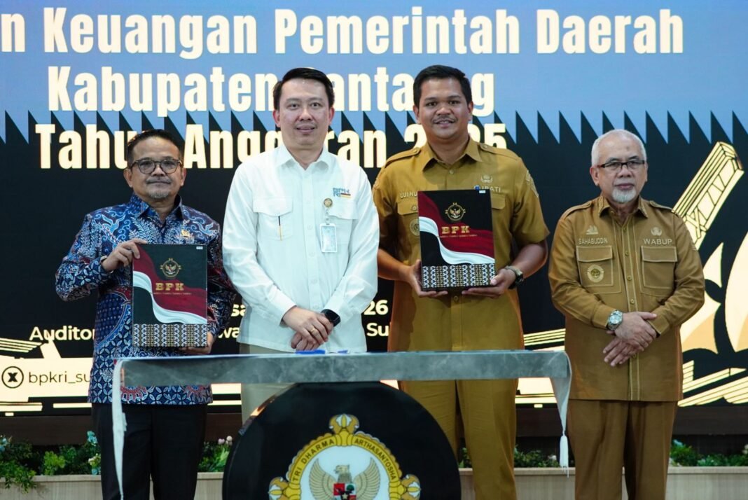 Pemkab Bantaeng Raih Opini WTP Ke-11 Kalinya secara Beruntun Pemkab Bantaeng Raih Opini WTP Ke-11 Kalinya secara Beruntun