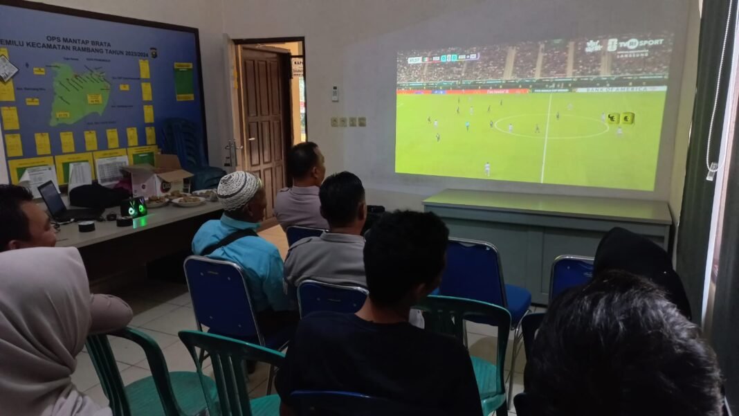 Polsek Rambang Polres Muara Enim Gelar Nonton Bareng Piala Dunia 2026, Pererat Kedekatan dengan Masyarakat Polsek Rambang Polres Muara Enim Gelar Nonton Bareng Piala Dunia 2026, Pererat Kedekatan dengan Masyarakat