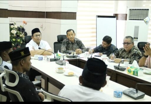 Pemko Sabang Terima Audiensi Keuchik, Perkuat Sinergi Pemerintahan Gampong | Kompas.sbs.-News. Pemko Sabang Terima Audiensi Keuchik, Perkuat Sinergi Pemerintahan Gampong | Kompas.sbs.-News.